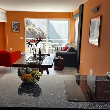 Cliffhanger Spectacular View Over North Coast Apartamento *